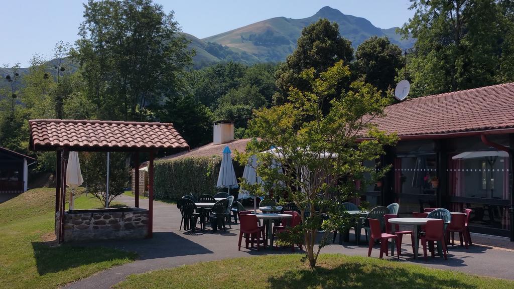 Vvf Pays Basque Saint-Etienne-De-Baigorry Hotel Exterior photo