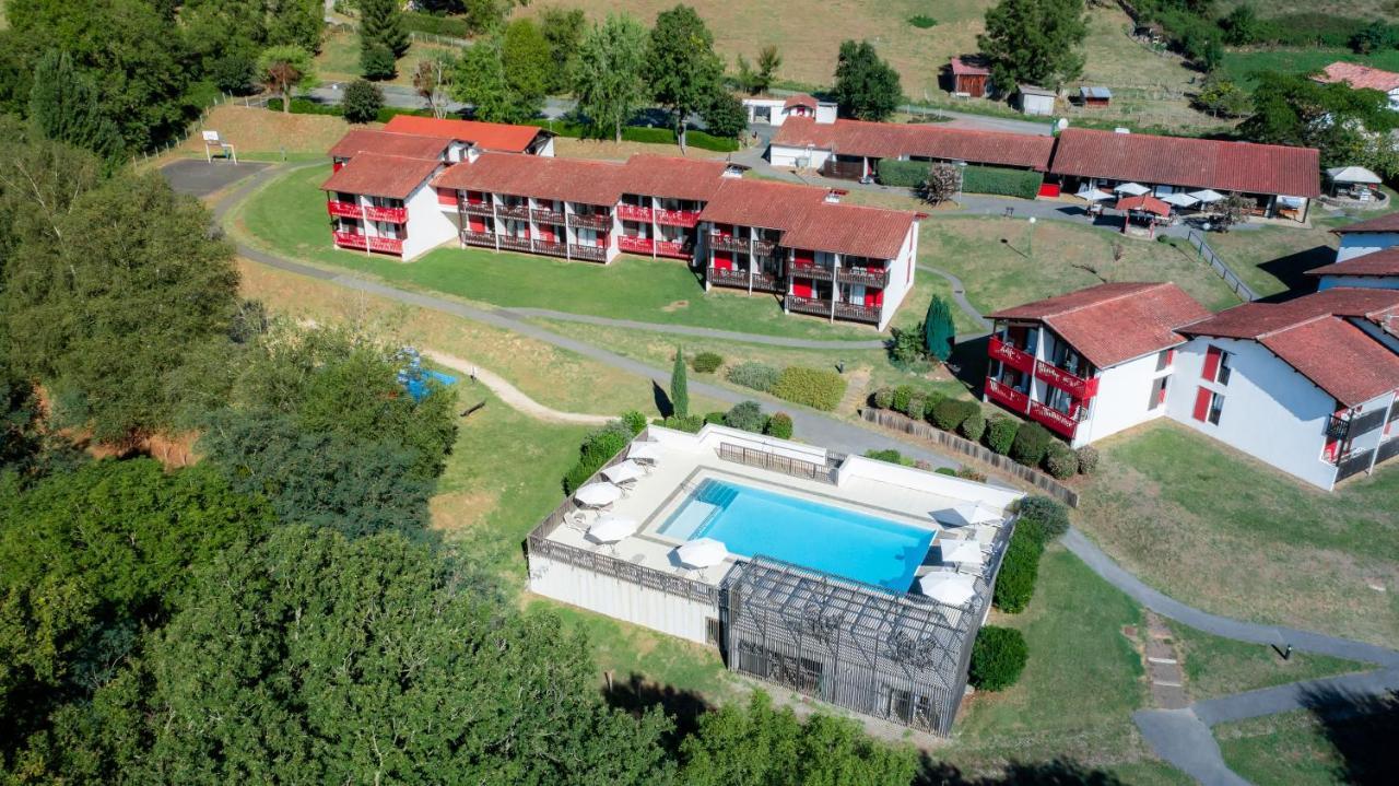 Vvf Pays Basque Saint-Etienne-De-Baigorry Hotel Exterior photo
